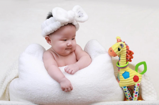 洛阳宝宝几个月翻身